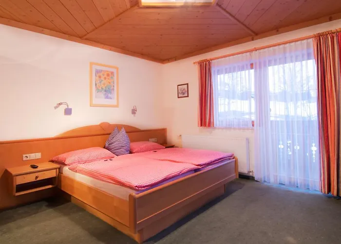 Brandstaetterhof בית הארחה 3*